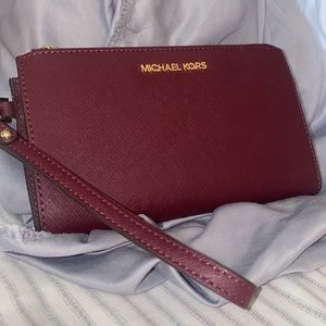 Michael Kors Jet Set Maroon Wallet brand NEW without tags